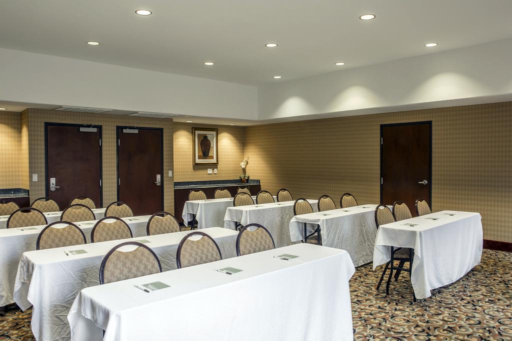 Sleep & - Houston South Hotel Pearland